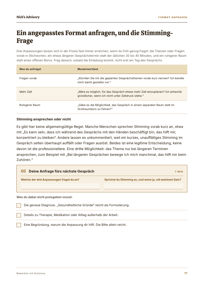 Guide-Seite „Ein angepasstes Format anfragen, und die Stimming-Frage“: Tabelle mit drei Anpassungen und Musterwortlaut, Ausfüllfeld für deine eigene Anfrage und eine Ankreuzliste mit Angaben, die du nicht preisgeben musst.