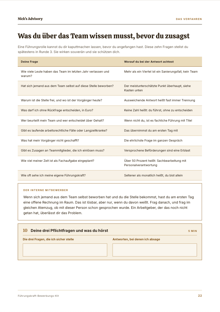 Guide-Seite „Was du über das Team wissen musst, bevor du zusagst“: zehn Fragen an den Arbeitgeber mit einer Spalte, worauf du bei der Antwort achtest, dazu Ausfüllfelder für deine drei Pflichtfragen.